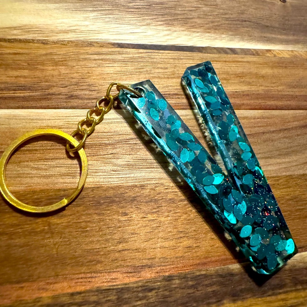 V letter keychain or bag clip!